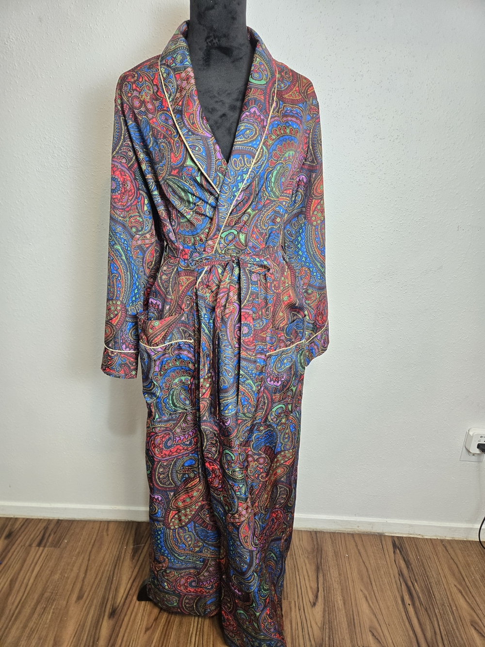 Vintage Paisley Robe Large
